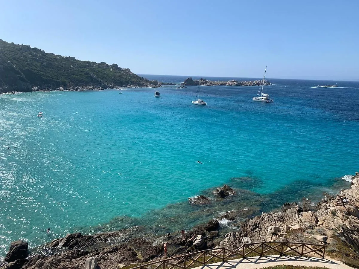Le ciliegie: appartamento moderno Isola Rossa 0*,  Italia